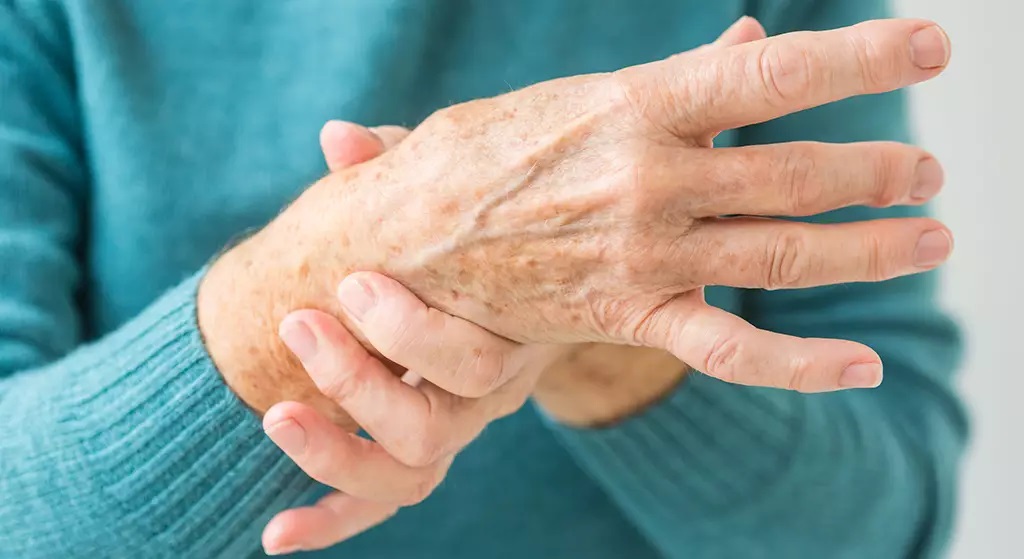 Pain, tingling or numbness may be a sign of carpal tunnel syndrome